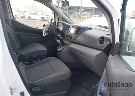 2017 Nissan Nv200 Sv z USA, uszkodzony, nr VIN 3N6CM0KN7HK695556